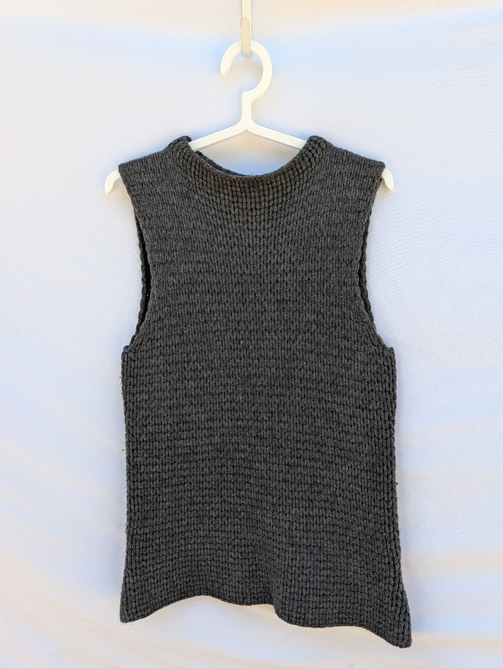 Y2K Tahari Knit Sleeveless Top